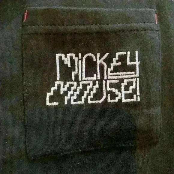 Disney Mickey Mouse Tshirt - Picture 3 of 5